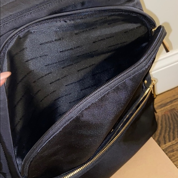 Black Michael Kors backpack - Picture 4 of 8